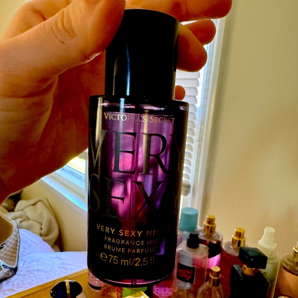 Victorias Secret Very Sexy Night 2.5 fl oz